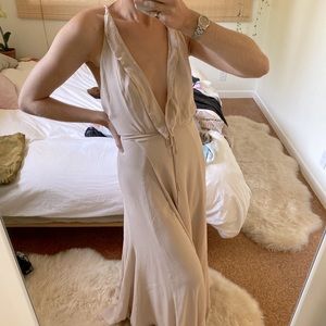 Reformation Open Back Tie Waist Ruffle Detail Maxi Dress XS Mauve/Beige